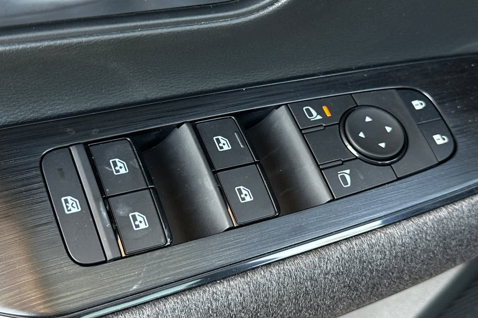 Thumbnail: 2026 Nissan Kicks - 14