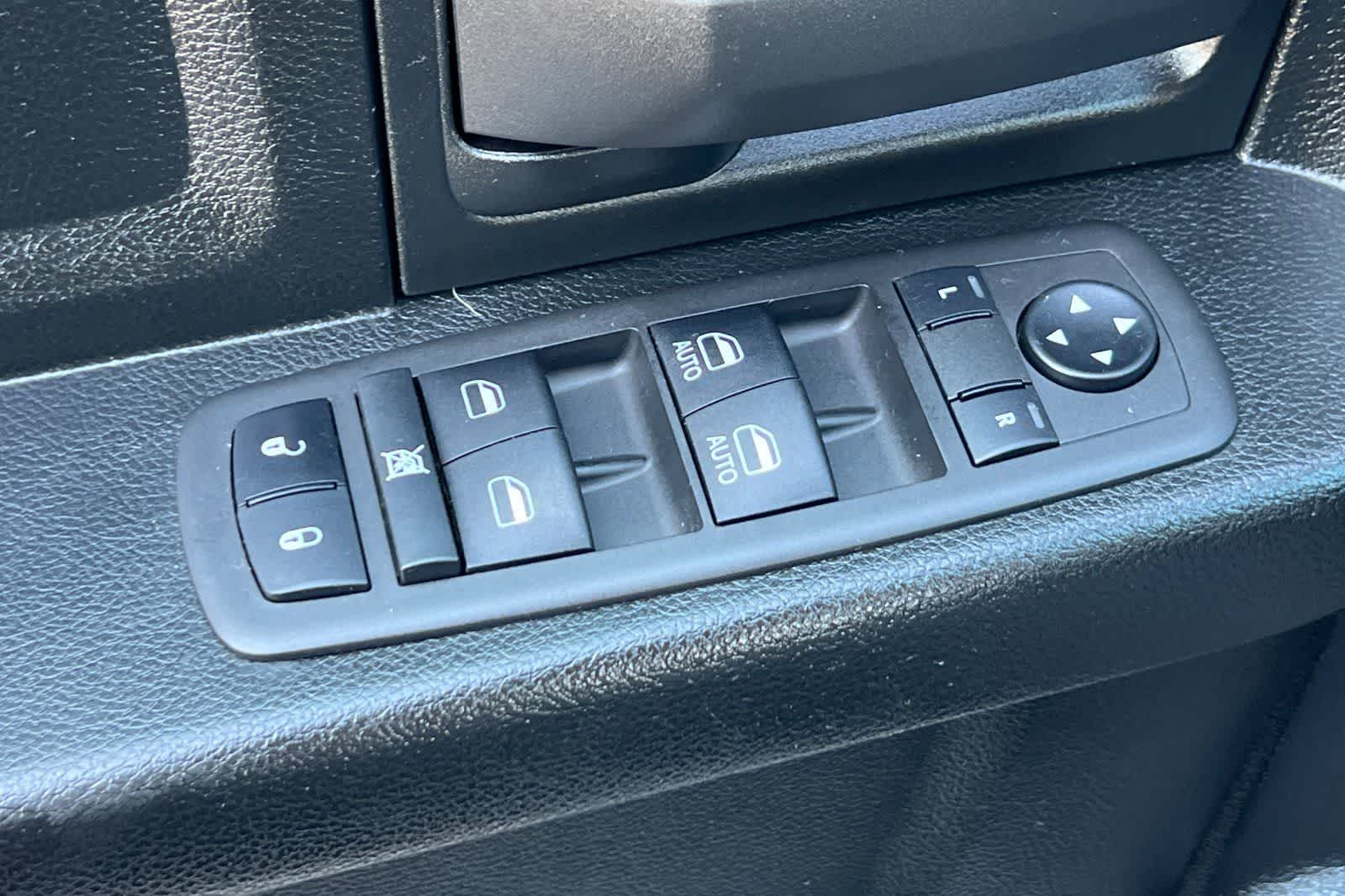 Thumbnail: 2023 RAM 1500 Classic - 14