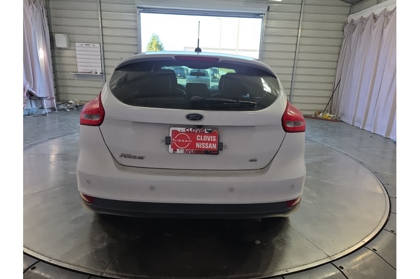 Thumbnail: 2015 Ford Focus - 6