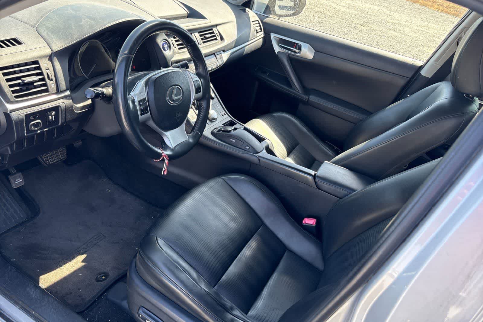 Thumbnail: 2012 Lexus CT - 14