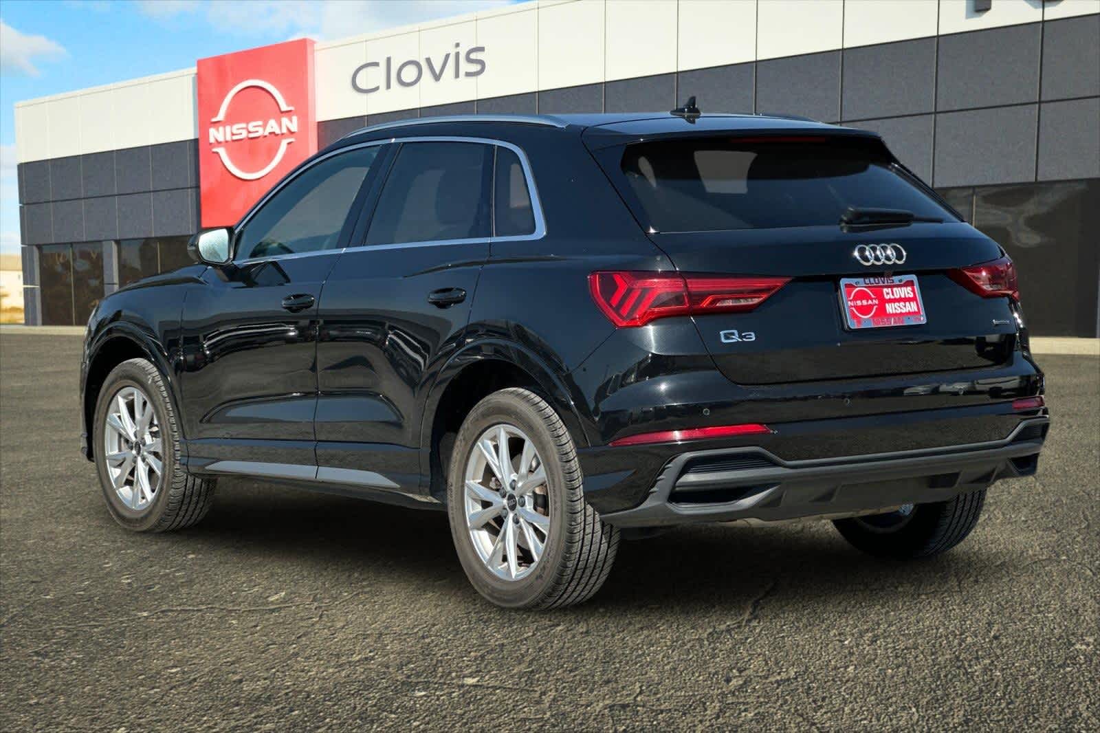 Thumbnail: 2023 Audi Q3 - 7