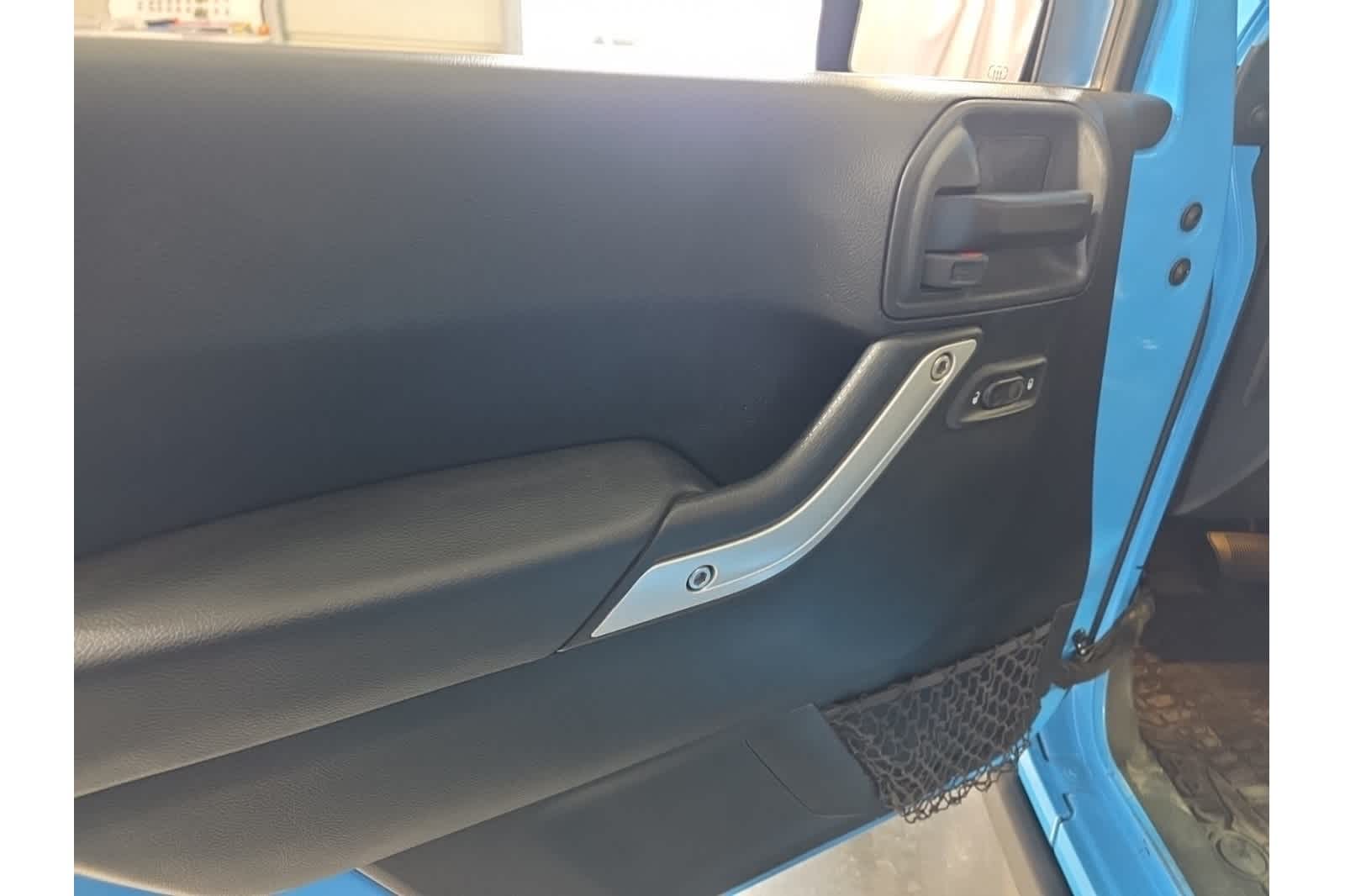 Thumbnail: 2017 Jeep Wrangler - 13