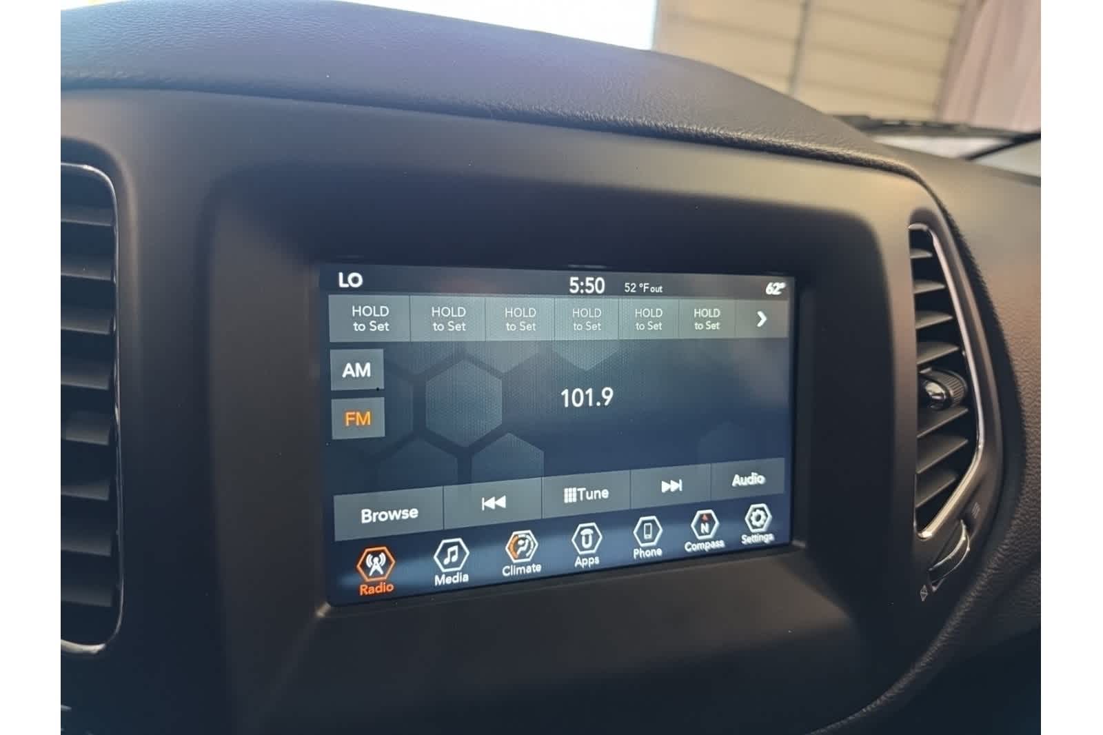 Thumbnail: 2021 Jeep Compass - 23