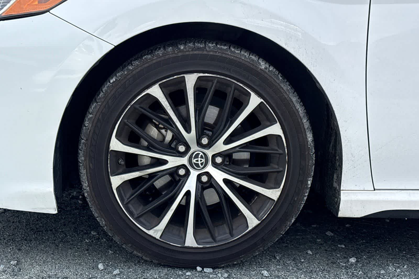 Thumbnail: 2018 Toyota Camry - 12