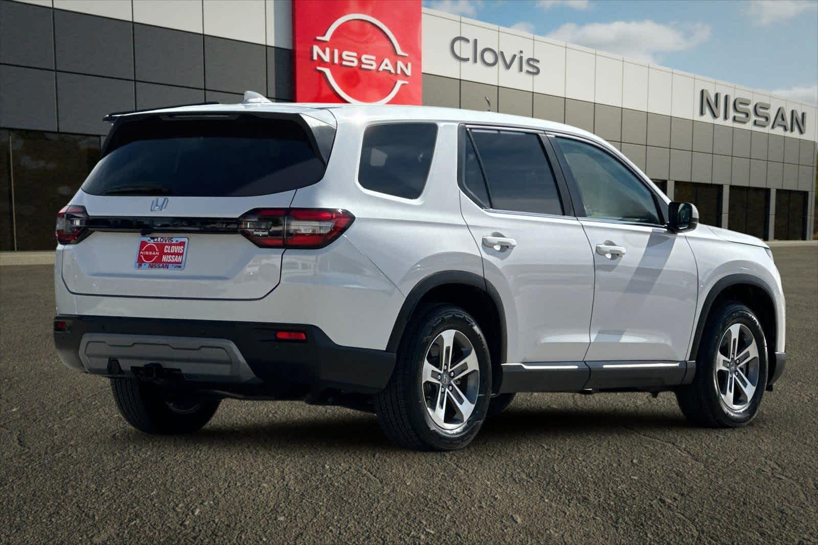 Thumbnail: 2024 Honda Pilot - 3