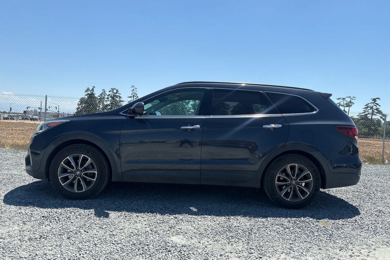 Thumbnail: 2017 Hyundai Santa Fe - 6