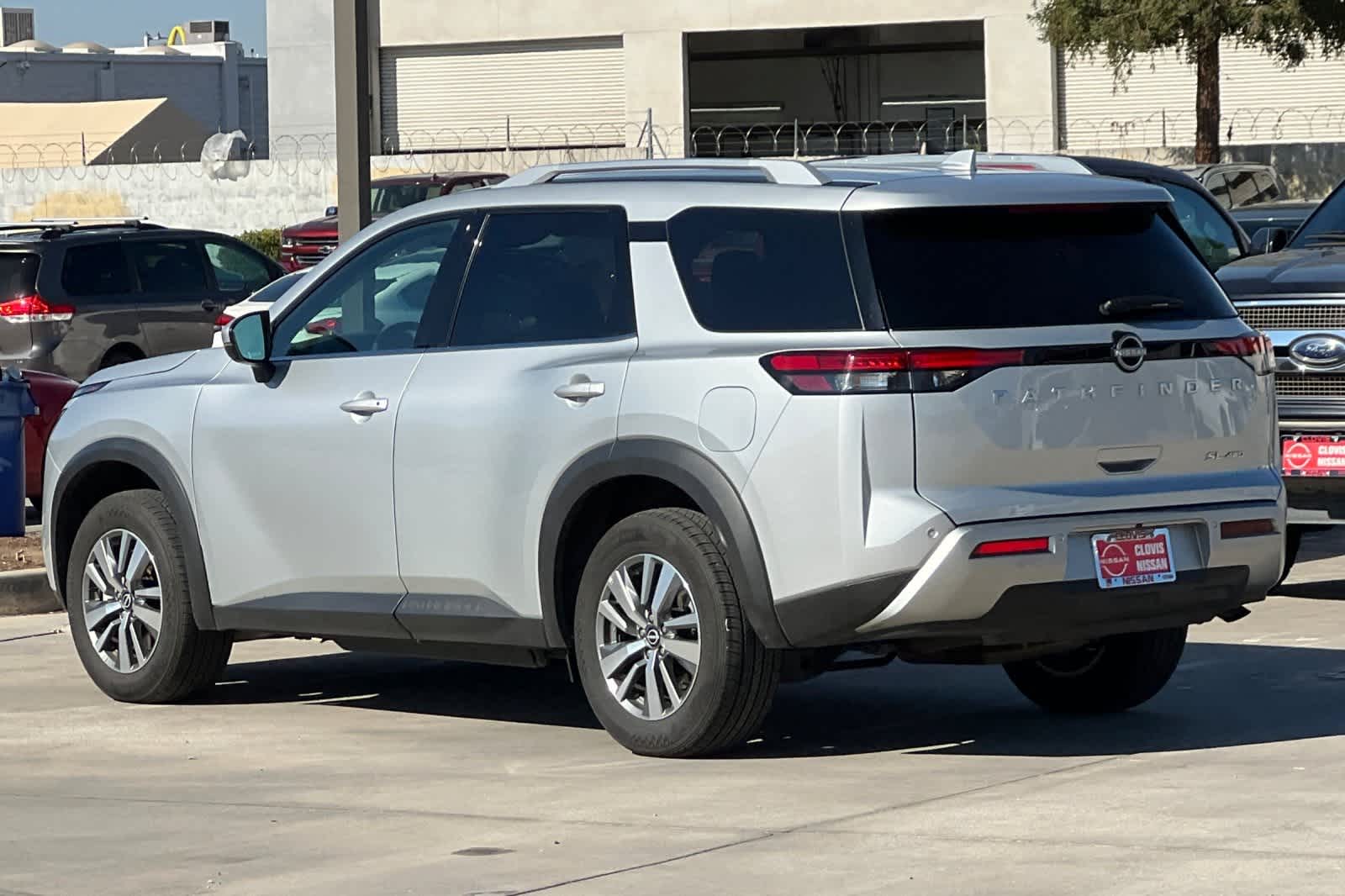 Thumbnail: 2025 Nissan Pathfinder - 7