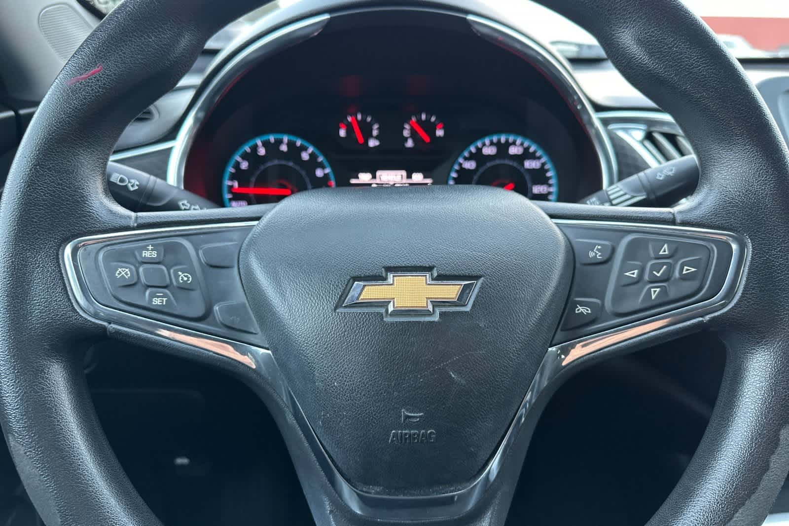 Thumbnail: 2017 Chevrolet Malibu - 27