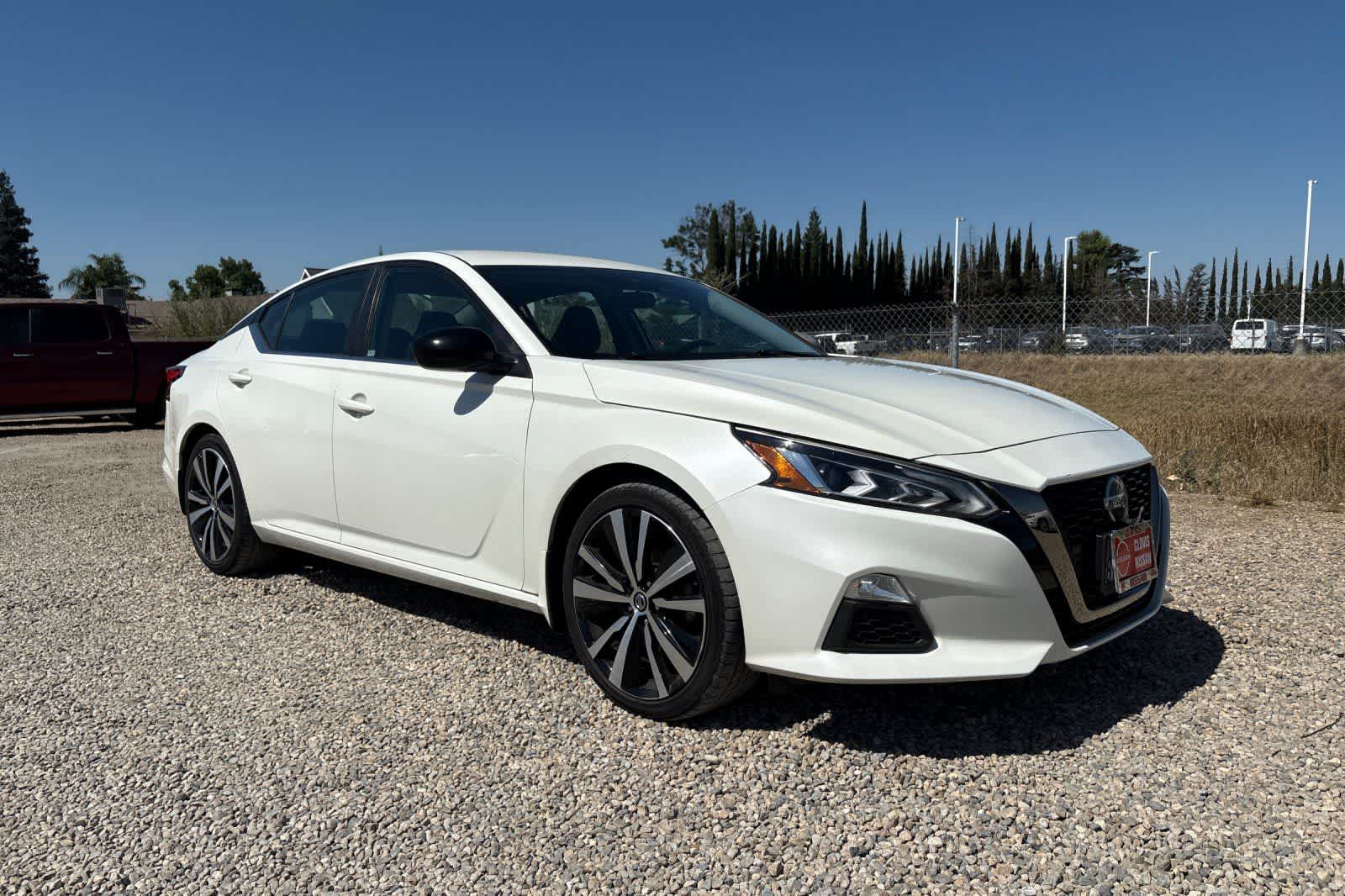 Thumbnail: 2020 Nissan Altima - 10