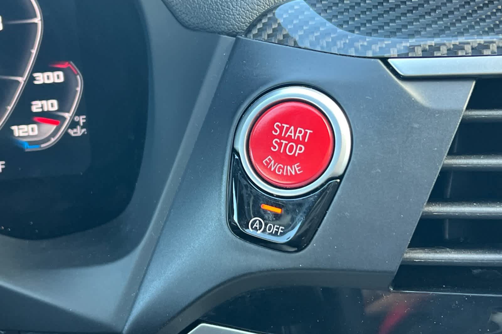 Thumbnail: 2021 BMW X4 - 25