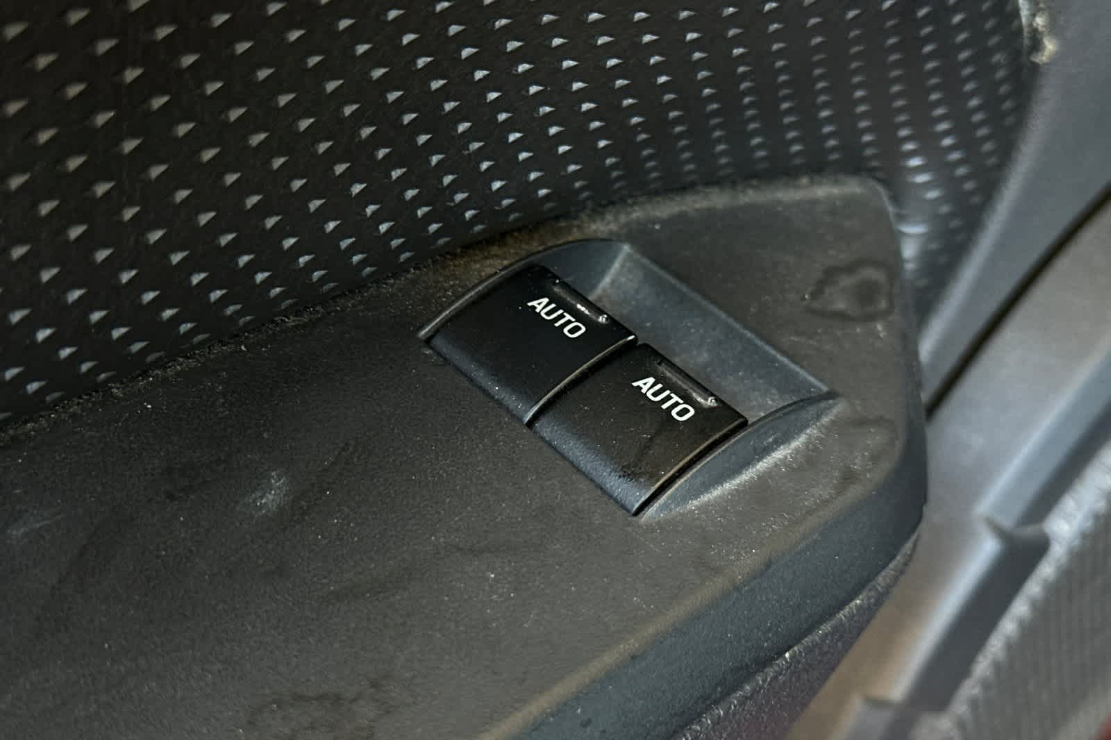 2006 Ford Mustang  15