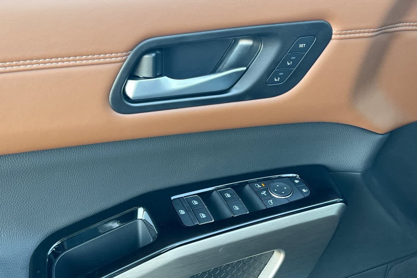 Thumbnail: 2025 Nissan Pathfinder - 12