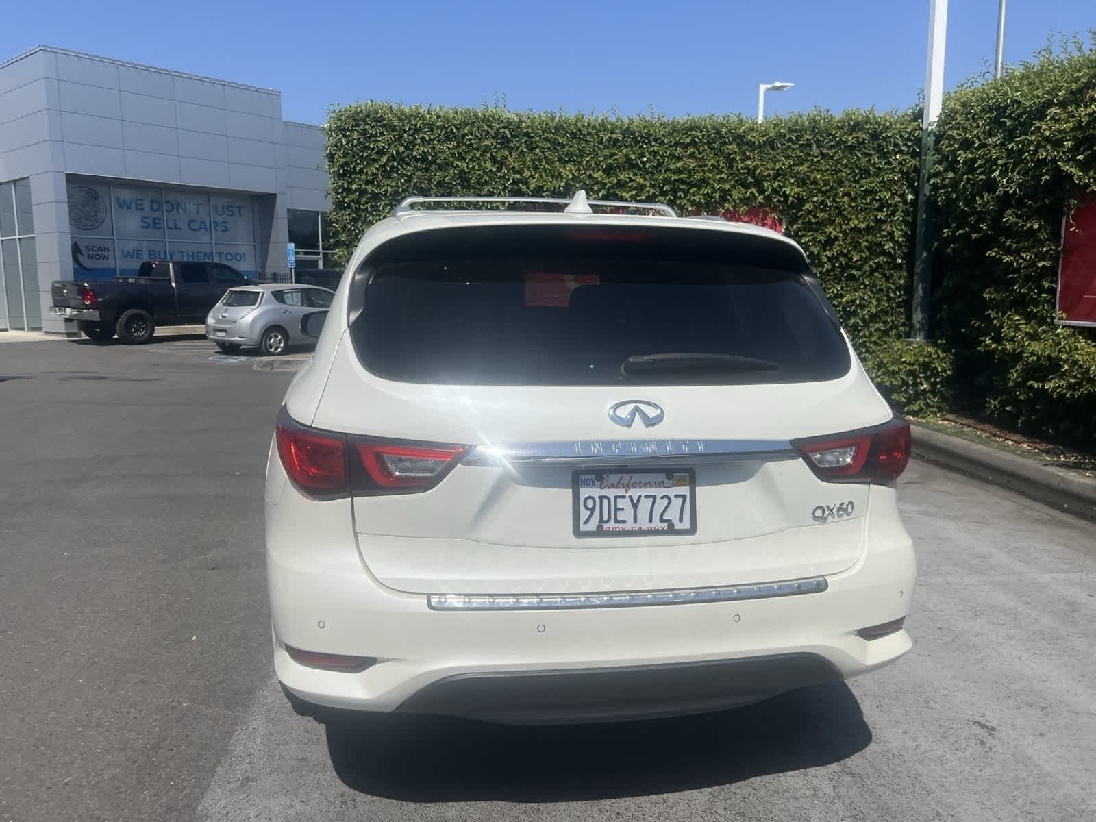 2017 INFINITI QX60  11
