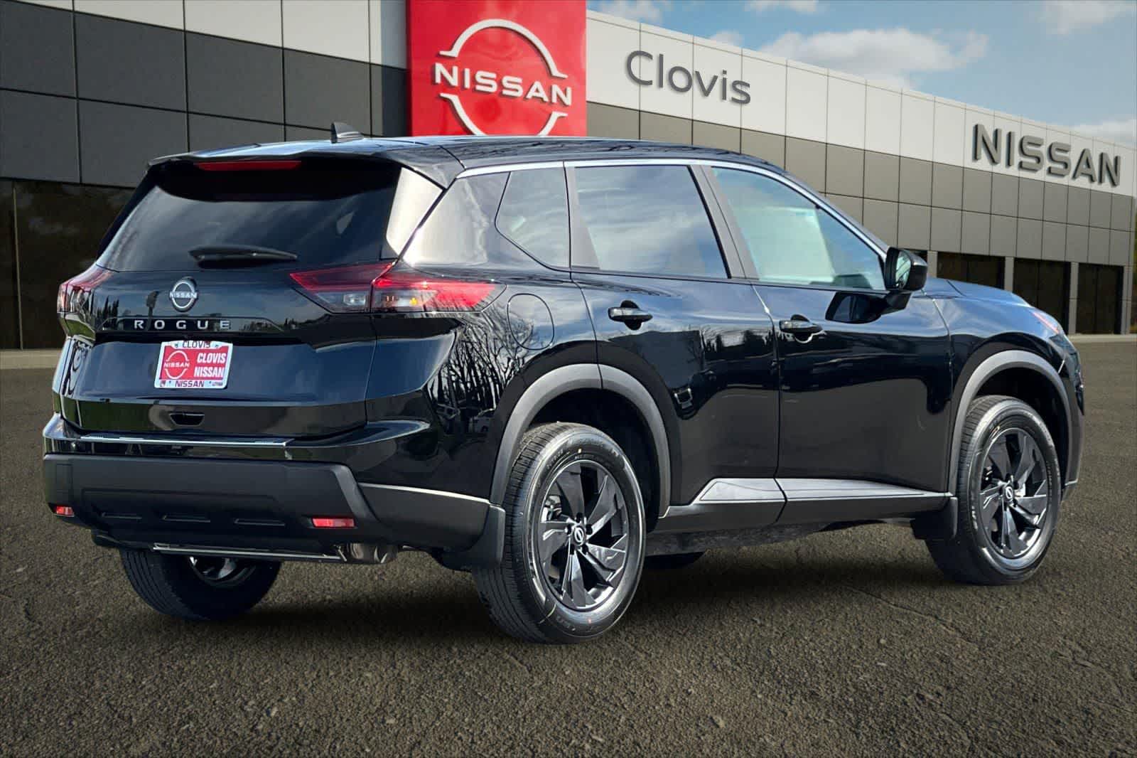 Thumbnail: 2026 Nissan Rogue - 3