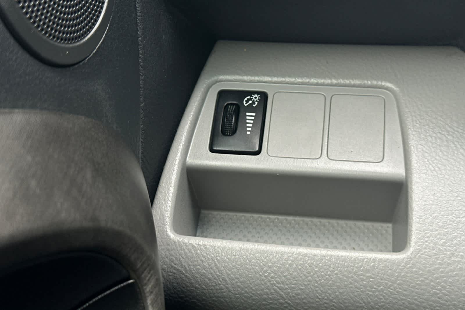 Thumbnail: 2011 Toyota RAV4 - 29