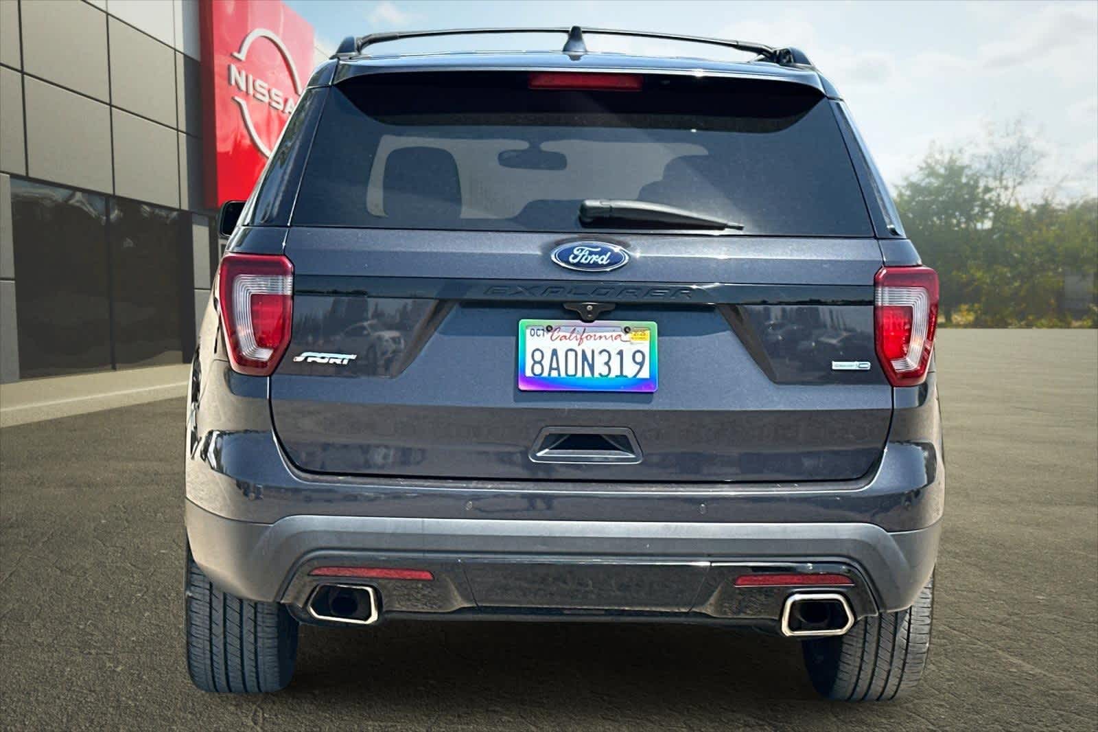 Thumbnail: 2017 Ford Explorer - 8