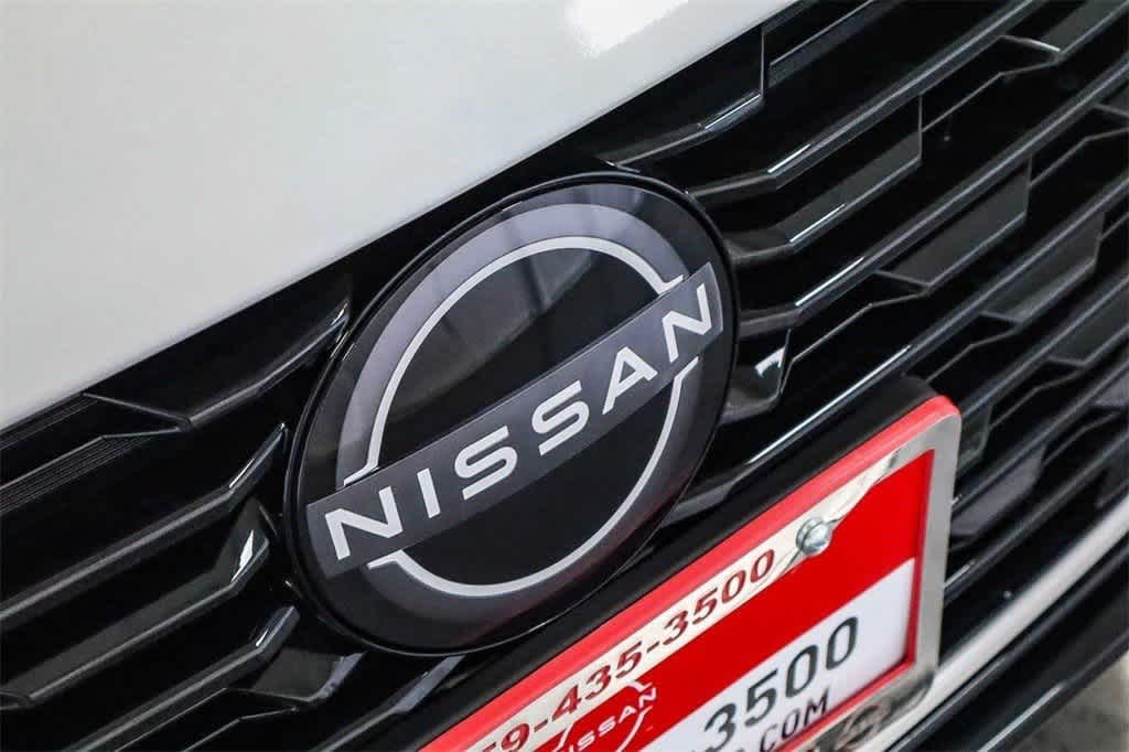 Thumbnail: 2025 Nissan Sentra - 10