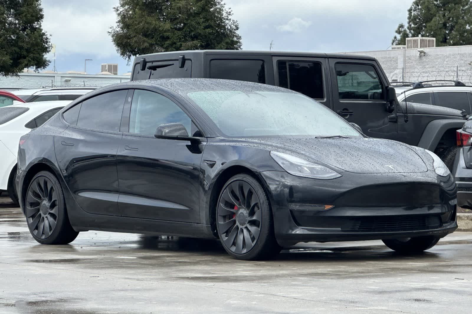 Thumbnail: 2023 Tesla Model 3 - 10