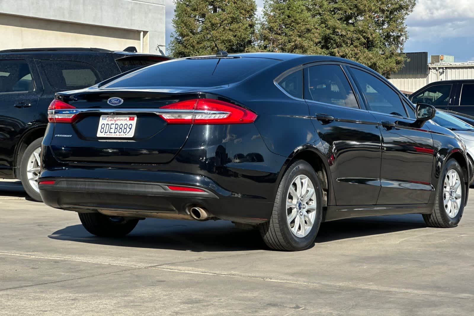 Thumbnail: 2017 Ford Fusion - 3