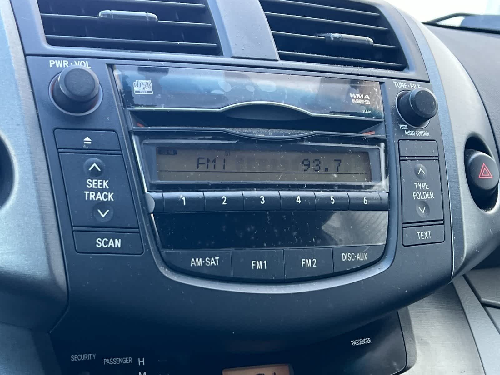 Thumbnail: 2011 Toyota RAV4 - 19