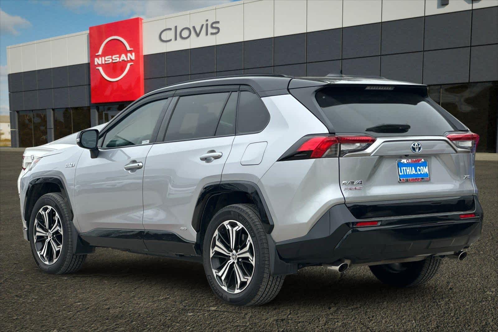Thumbnail: 2021 Toyota RAV4 - 7