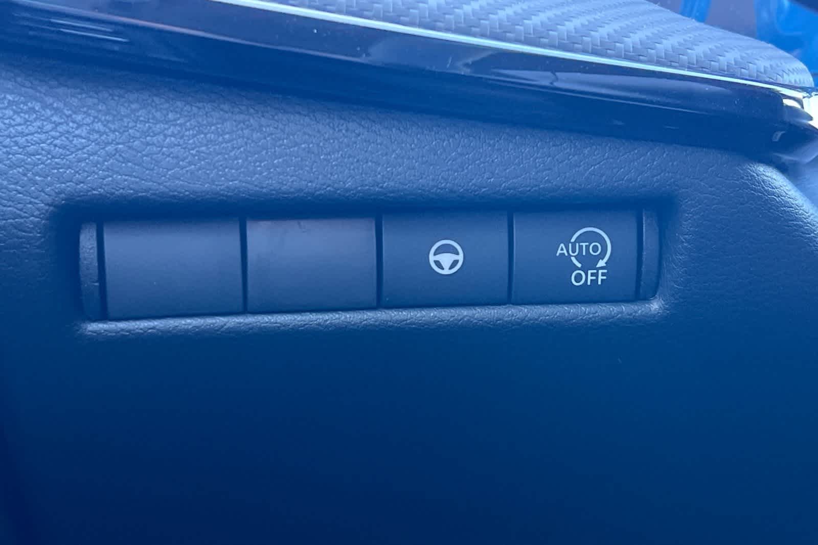 Thumbnail: 2026 Nissan Kicks - 32