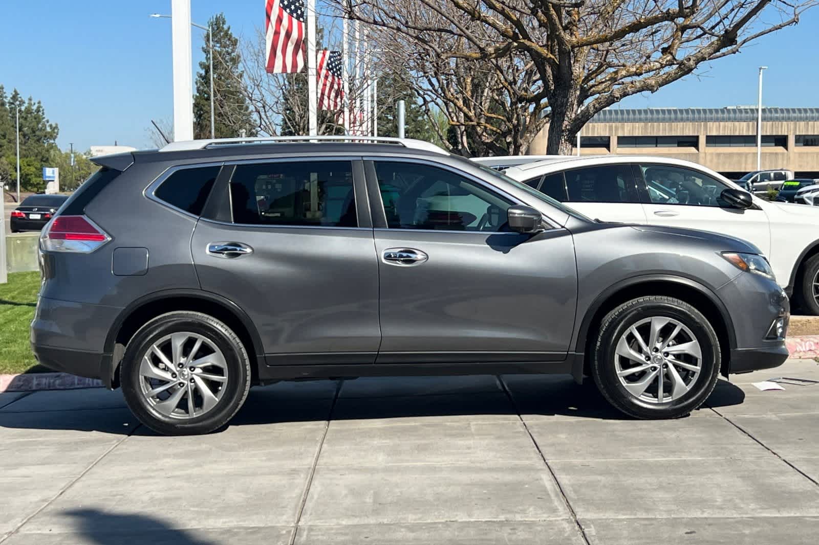 Thumbnail: 2014 Nissan Rogue - 9