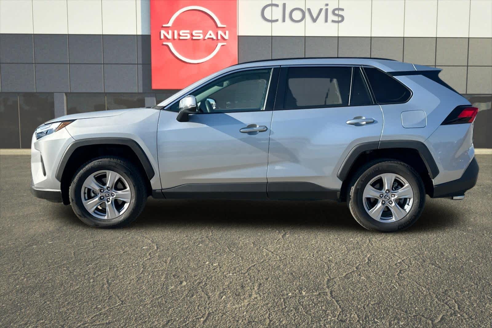 Thumbnail: 2022 Toyota RAV4 - 6