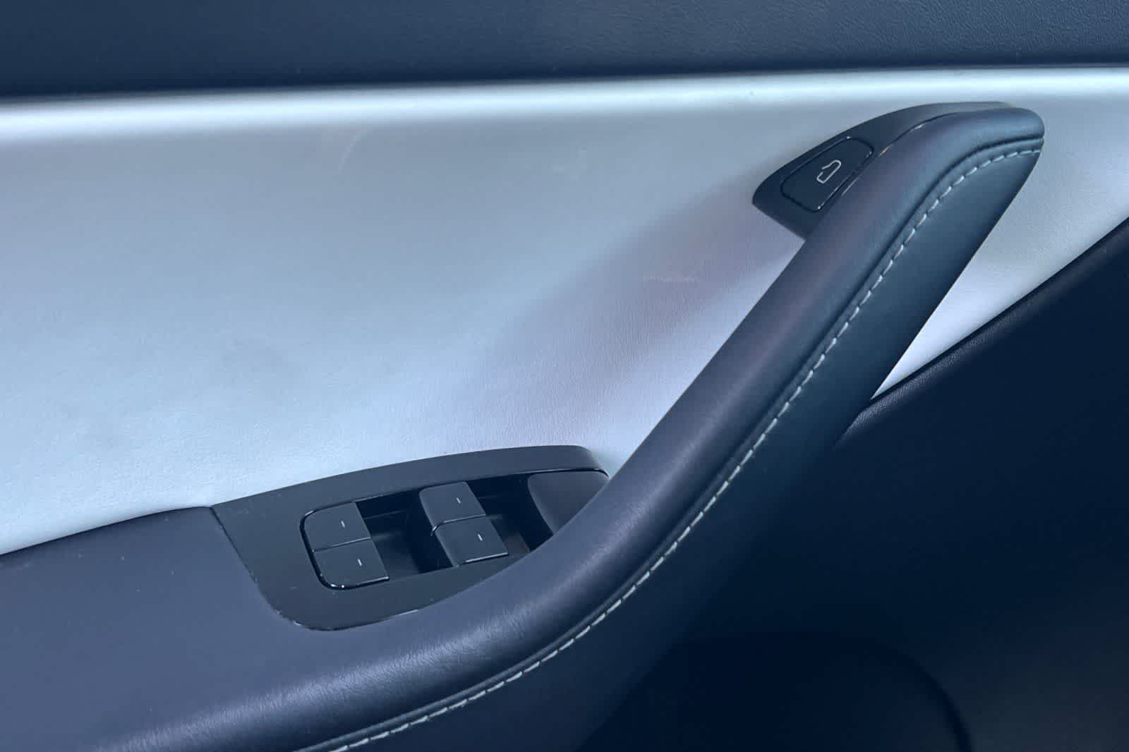 Thumbnail: 2020 Tesla Model Y - 15