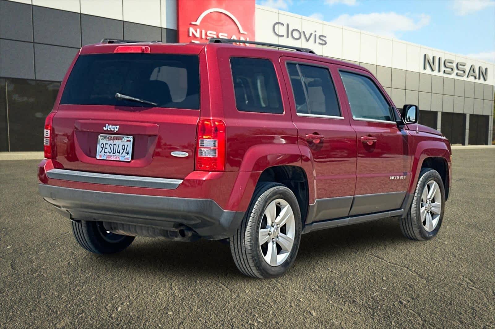 Thumbnail: 2014 Jeep Patriot - 3