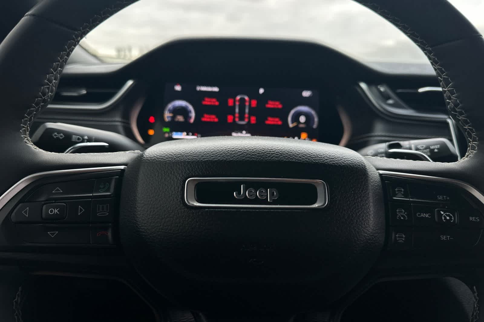 Thumbnail: 2023 Jeep Grand Cherokee - 26