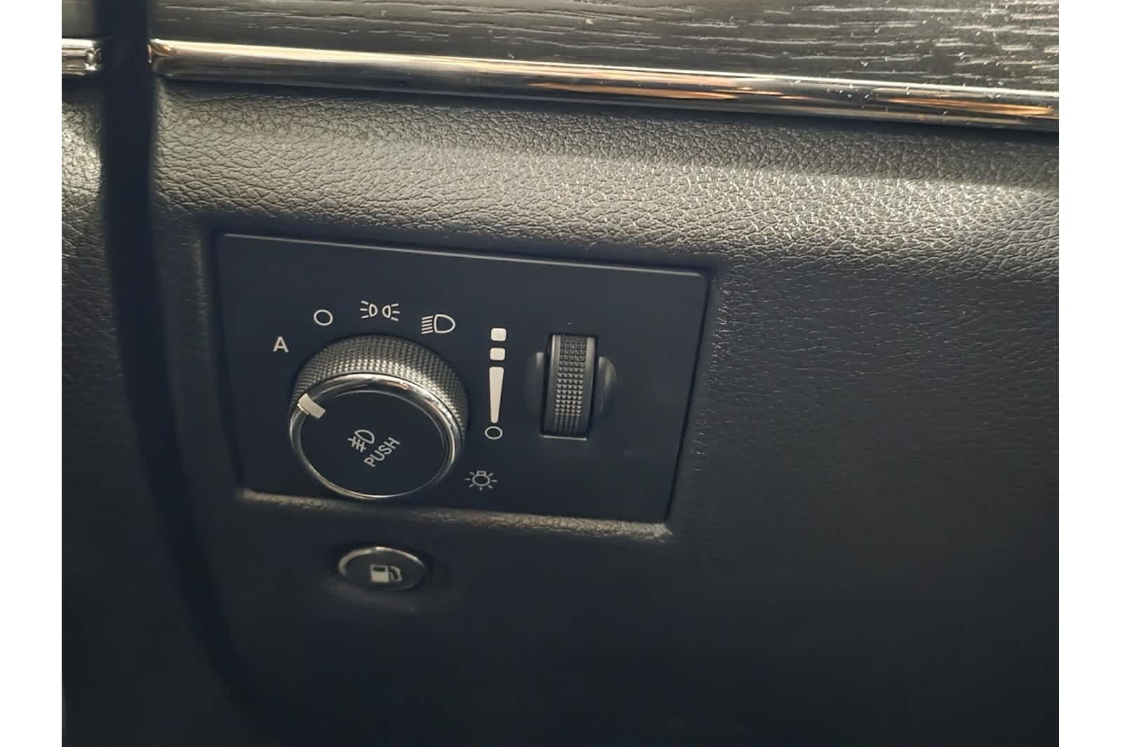 Thumbnail: 2020 Jeep Grand Cherokee - 31