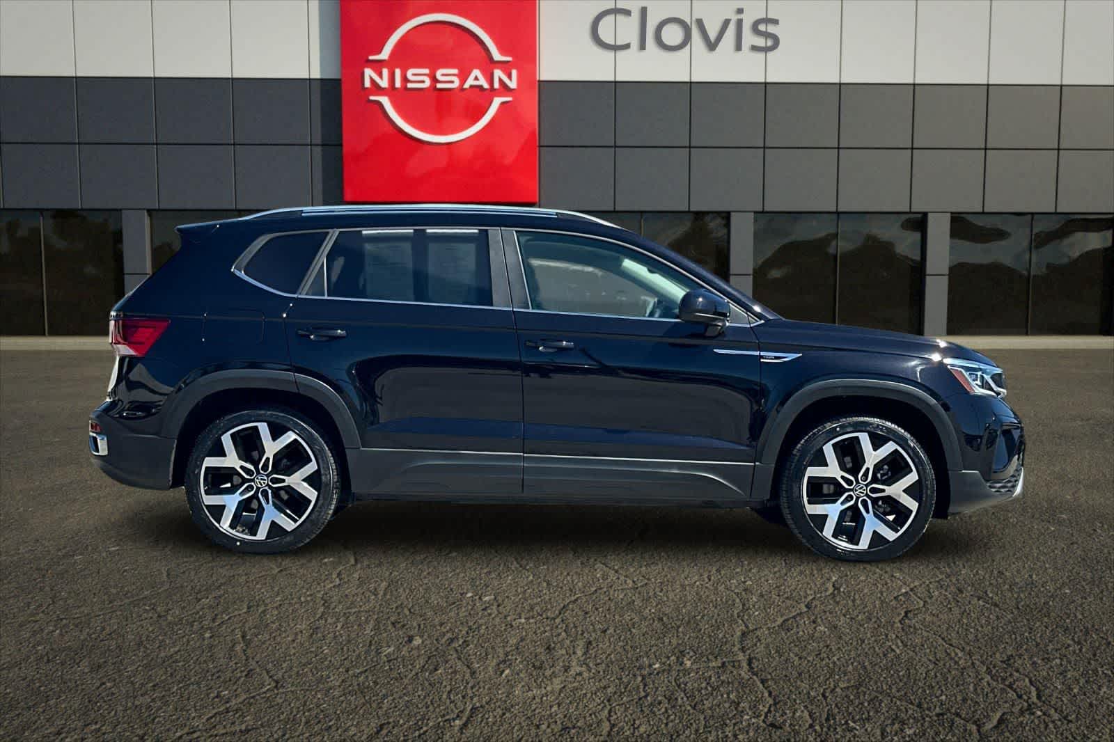 Thumbnail: 2023 Volkswagen Taos - 9