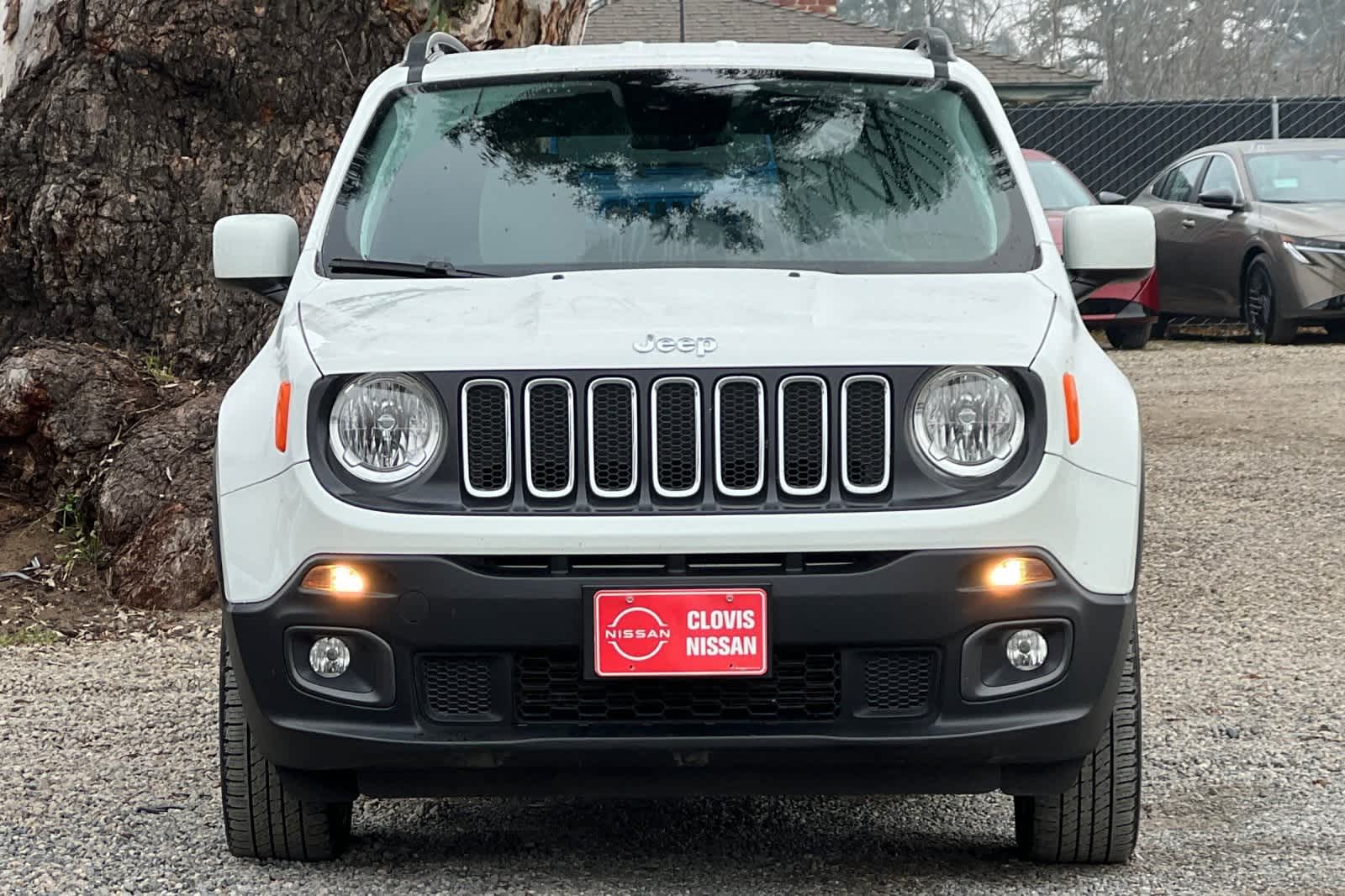 Thumbnail: 2018 Jeep Renegade - 11