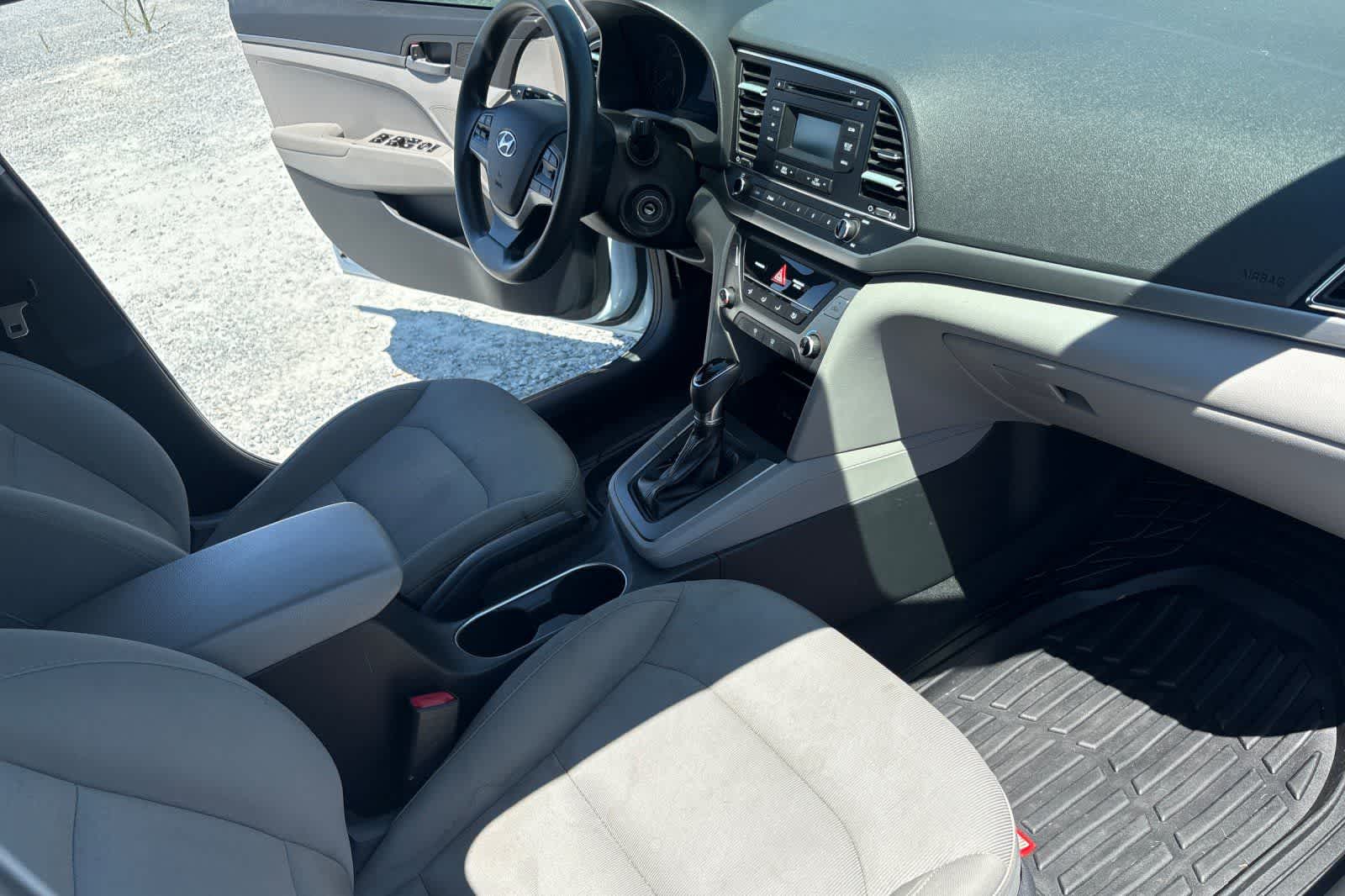 Thumbnail: 2017 Hyundai Elantra - 17