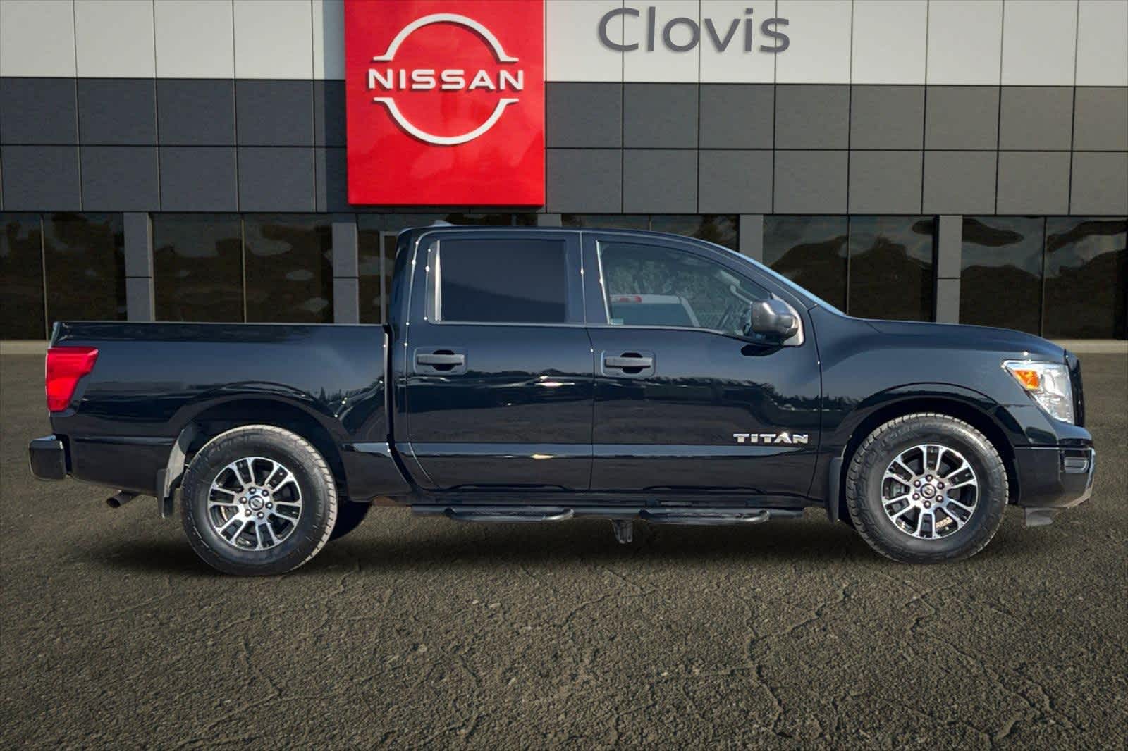 Thumbnail: 2022 Nissan Titan - 9