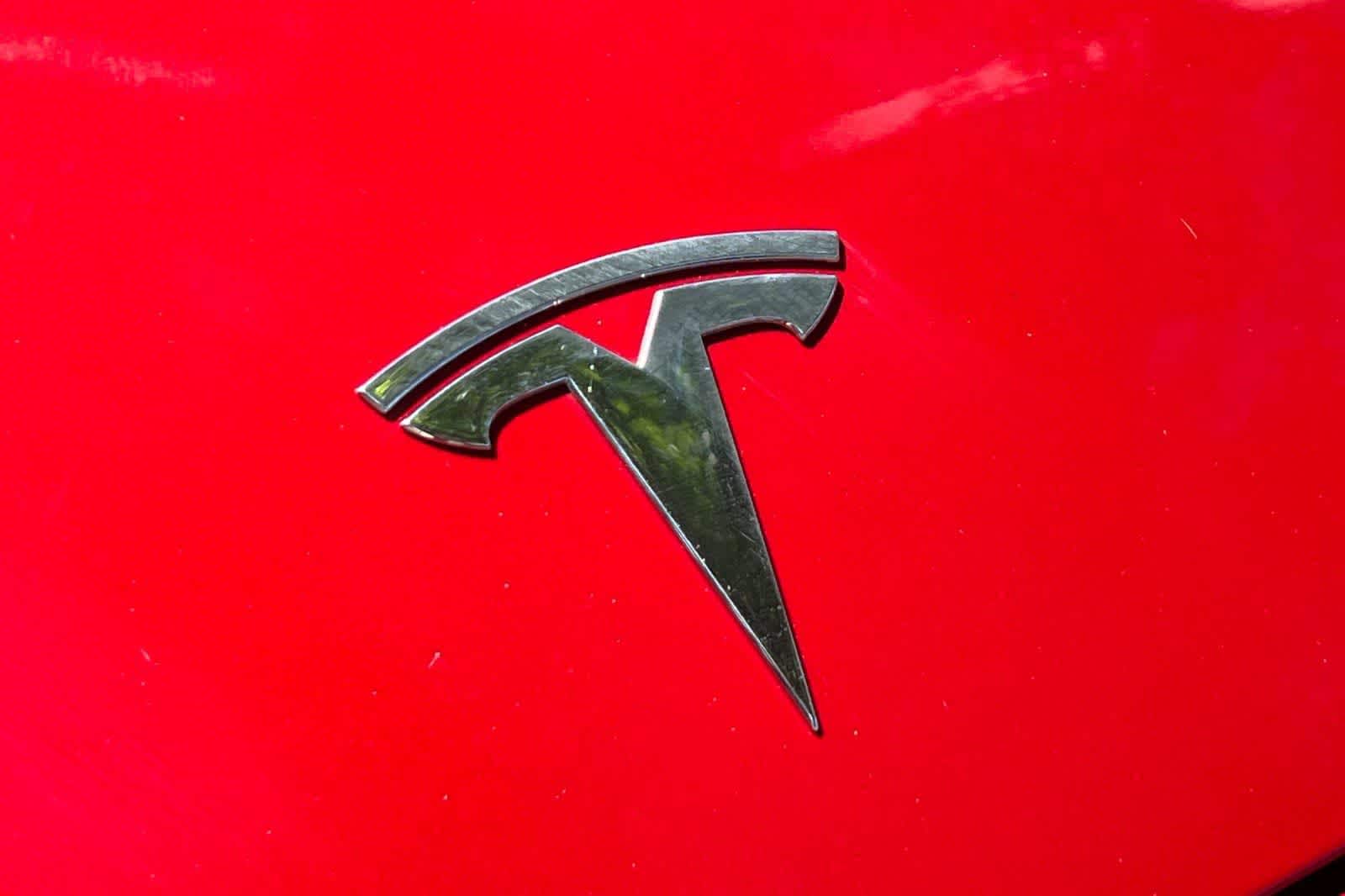 Thumbnail: 2022 Tesla Model 3 - 17
