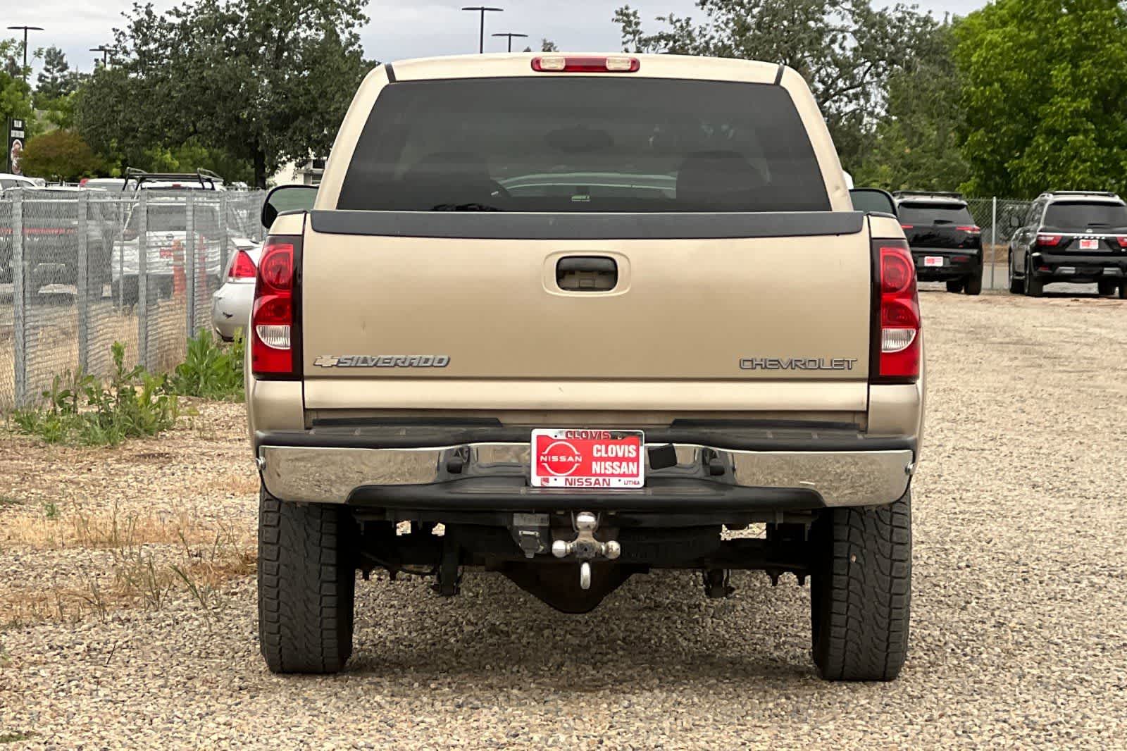 Thumbnail: 2004 Chevrolet Silverado 2500 - 8