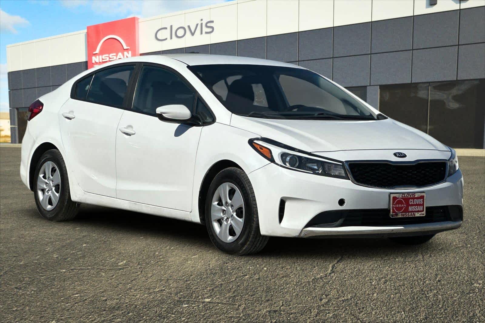 Thumbnail: 2017 Kia Forte - 10