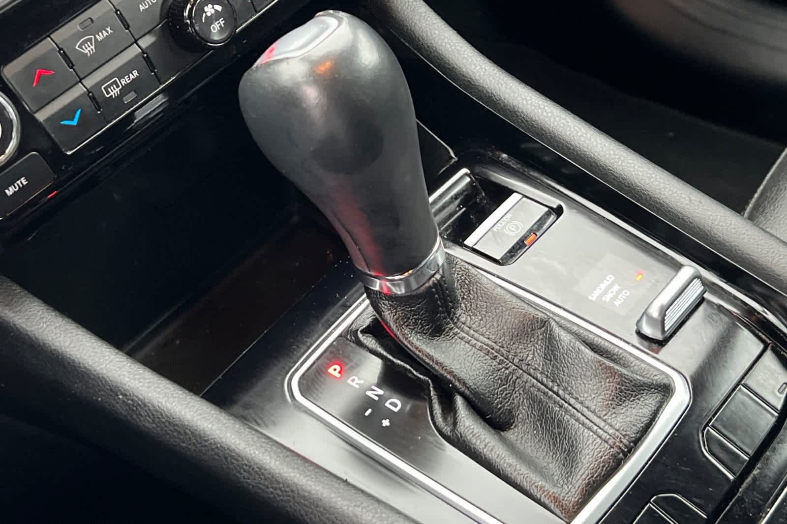 Thumbnail: 2023 Jeep Compass - 25