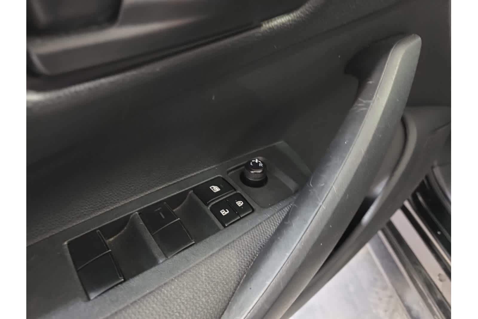 Thumbnail: 2023 Toyota Corolla - 20