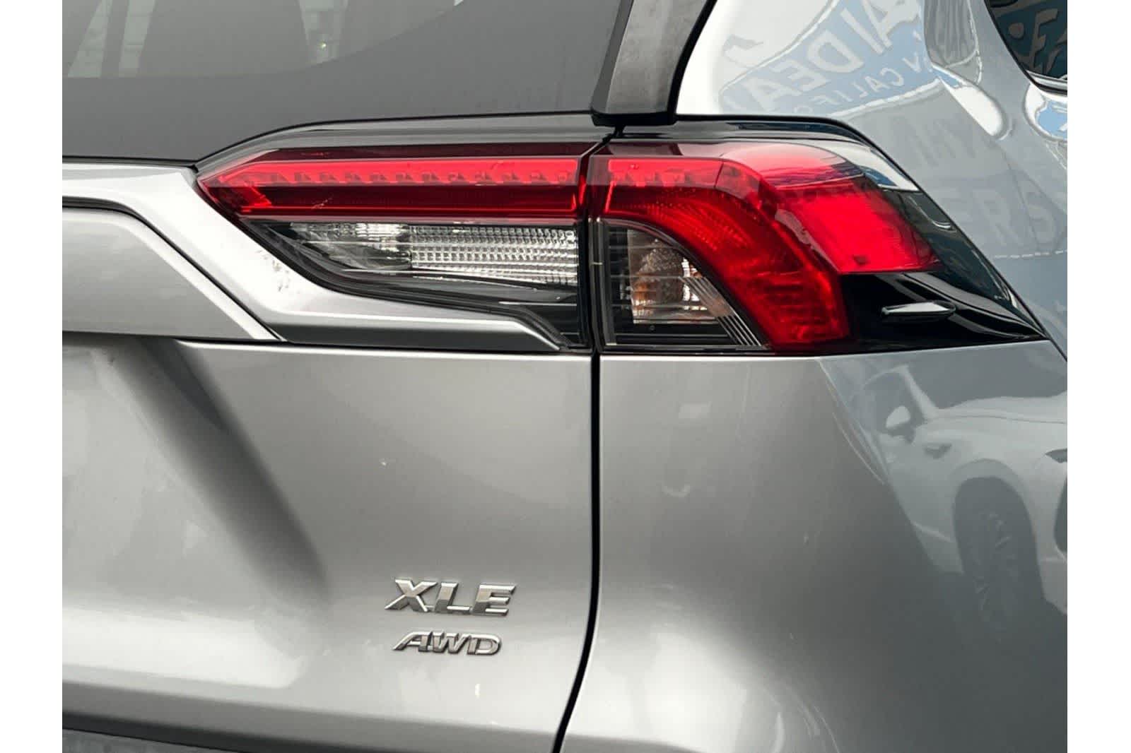 Thumbnail: 2020 Toyota RAV4 - 29