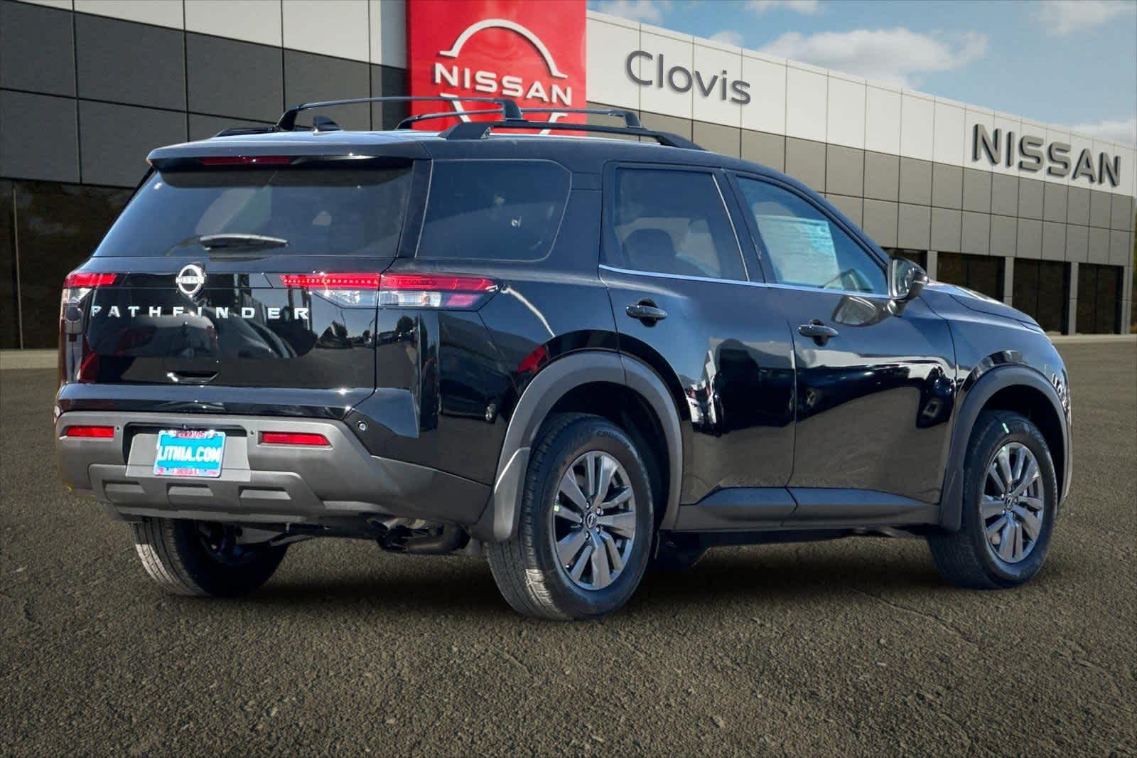 Thumbnail: 2025 Nissan Pathfinder - 3