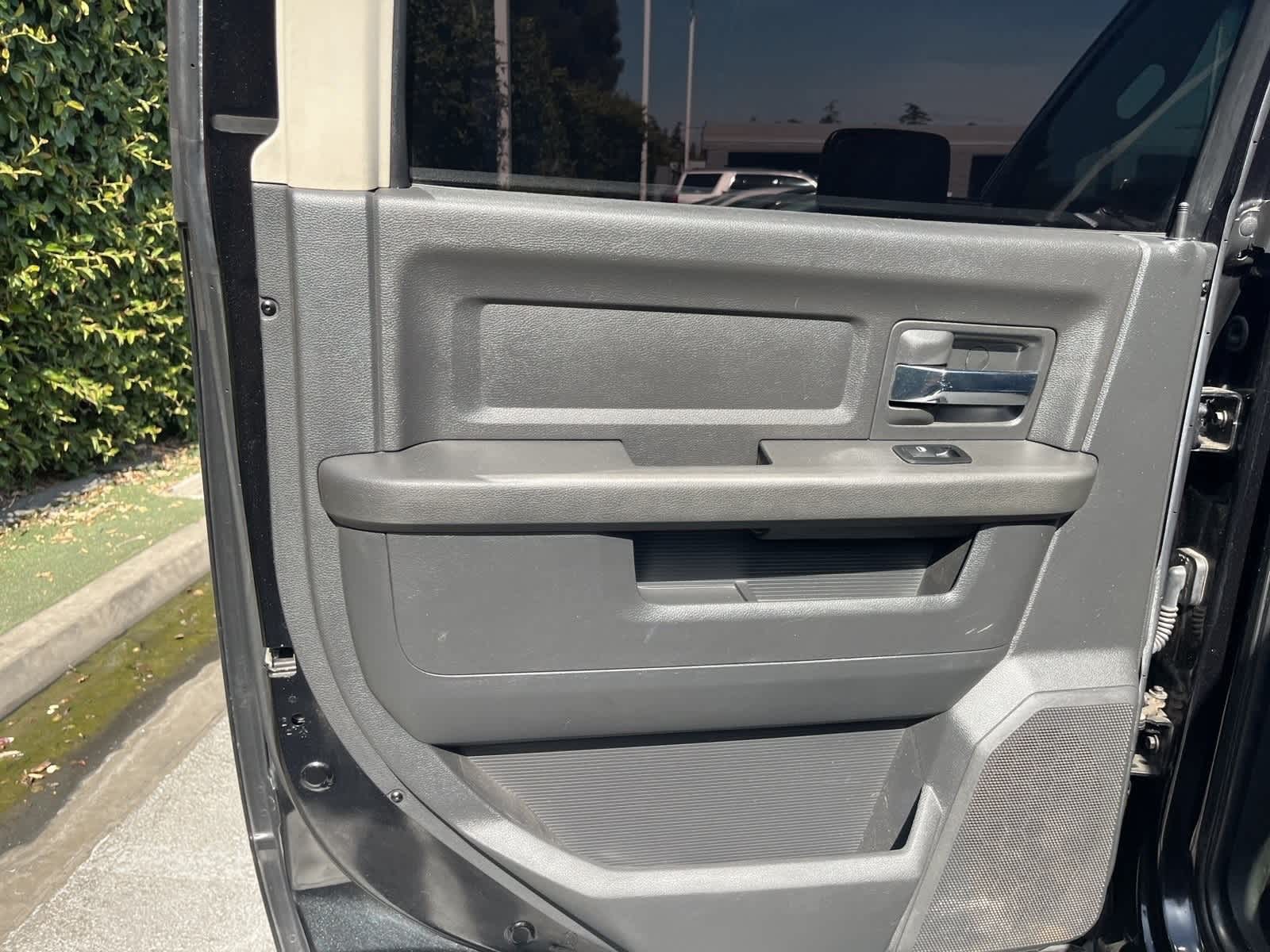 Thumbnail: 2010 Dodge Ram 1500 - 4
