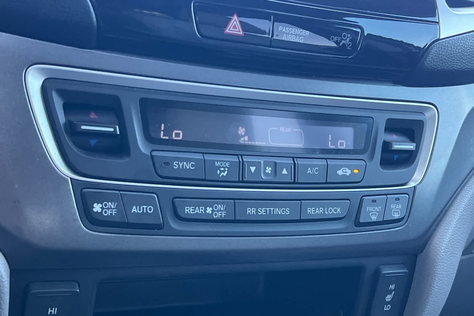 Thumbnail: 2018 Honda Pilot - 24