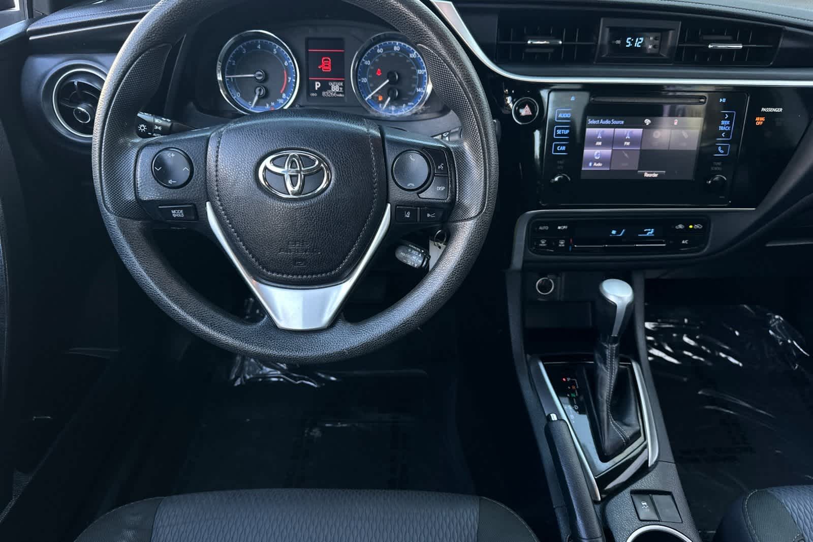 2017 Toyota Corolla LE 17