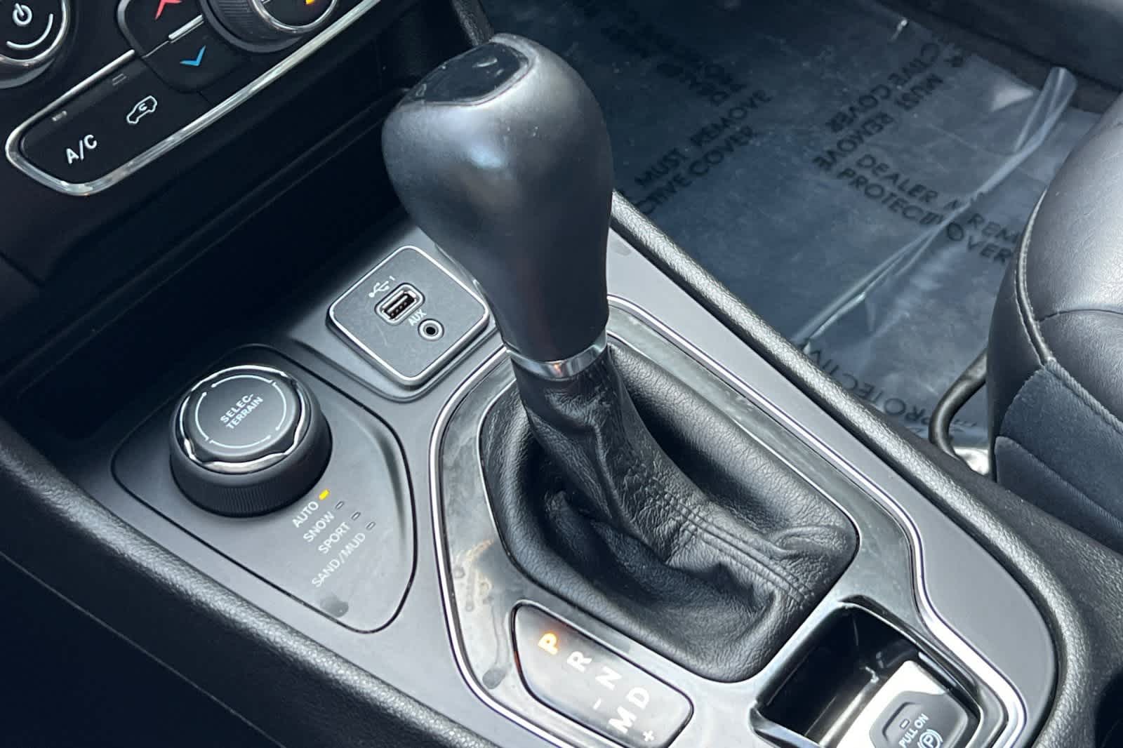 Thumbnail: 2019 Jeep Cherokee - 26