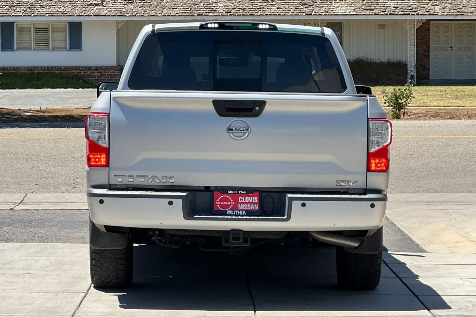 Thumbnail: 2018 Nissan Titan - 8