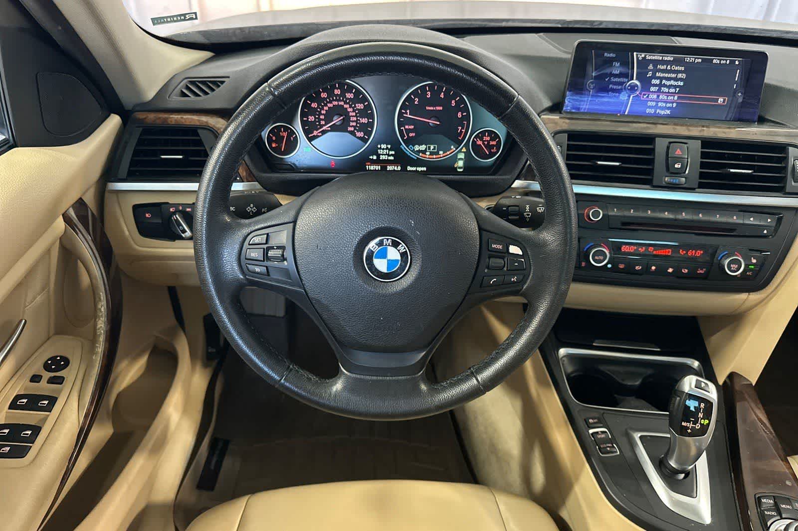 Thumbnail: 2013 BMW 3 Series - 24