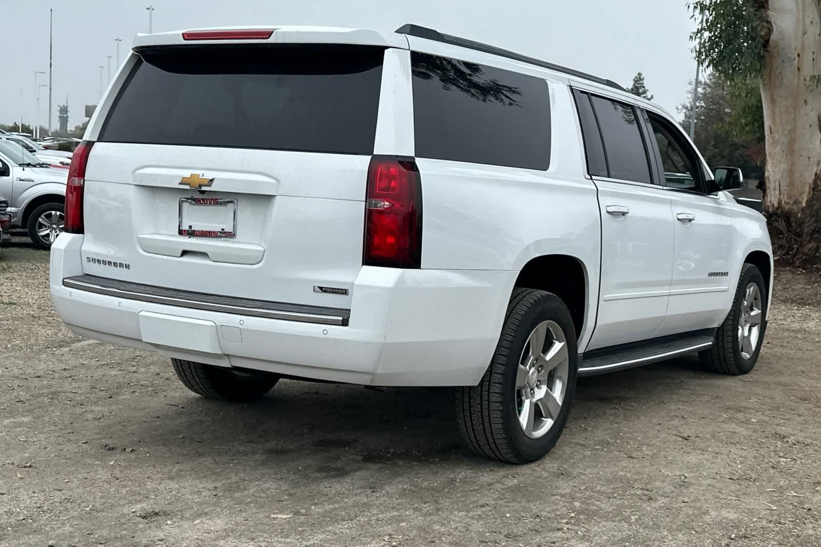 Thumbnail: 2018 Chevrolet Suburban - 3